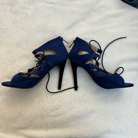 Dark Blue and Black Heels with Straps - Brand New Size 7.5 - Picture 5 of 6